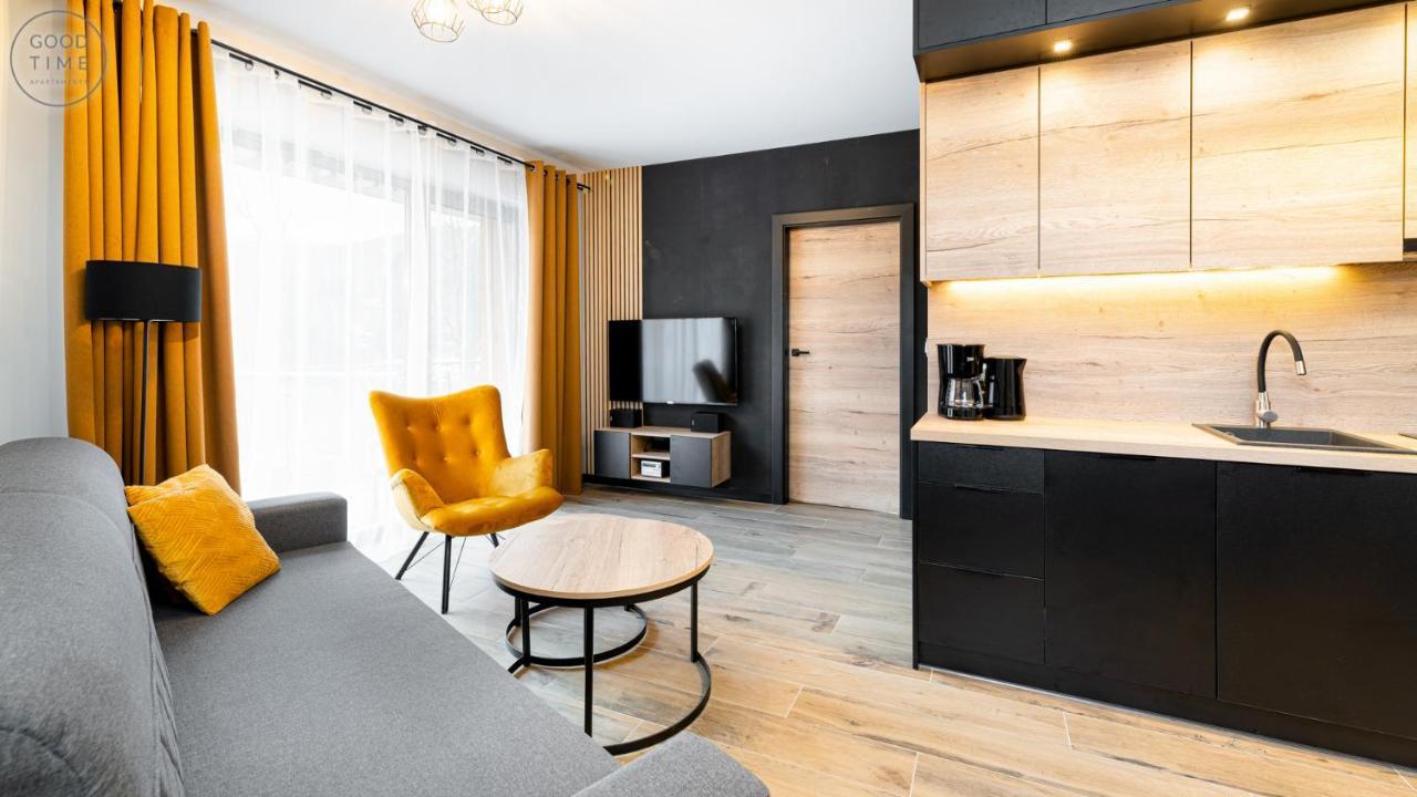Good Time - Stone Hill Iv Apartment